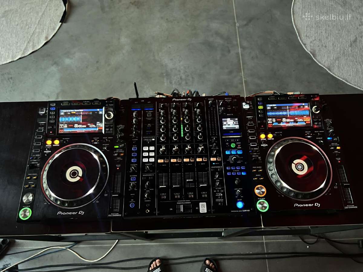 Pioneer A9 ir Cdj2000nxs2