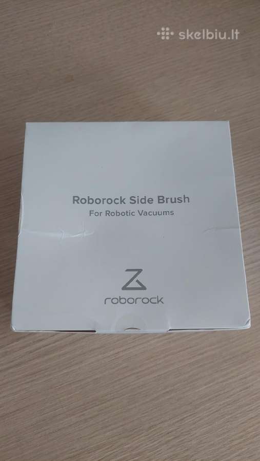 Originalūs Roborock šoniniai šepetėliai.
