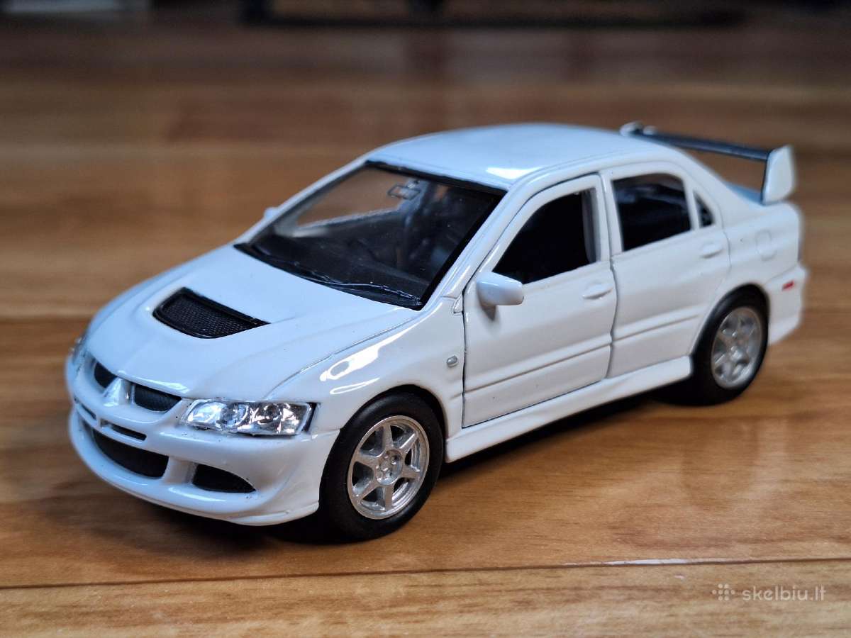 1:32 Mitsubishi Lancer Evolution VIII