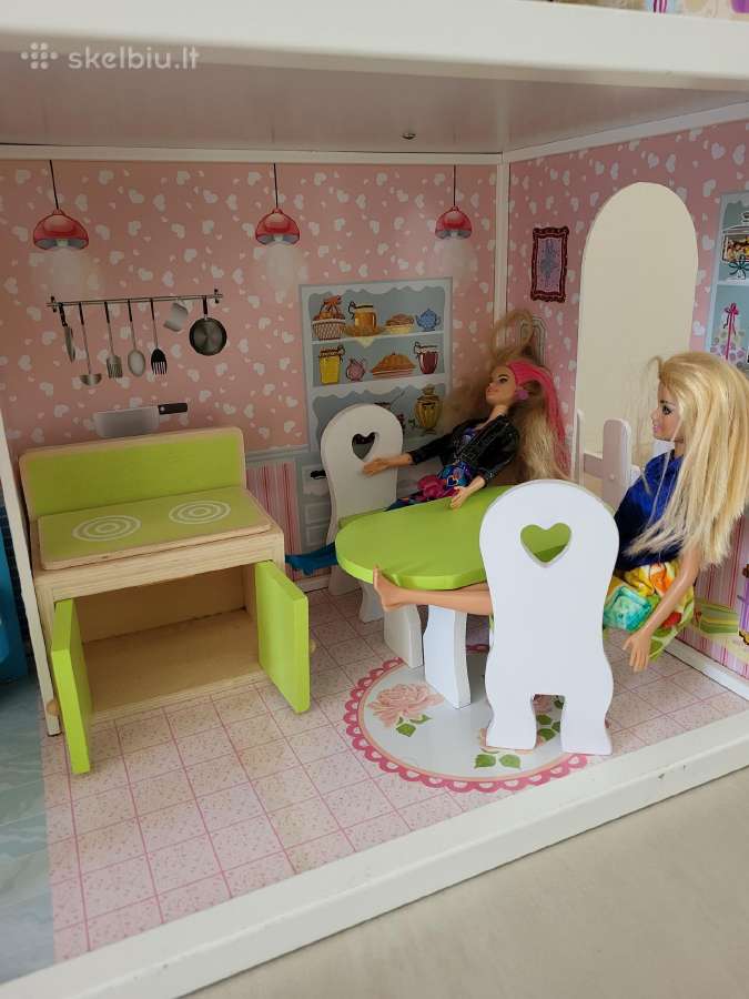 Tvarkingas, didelis barbių namas su priedais - nuotraukos Nr. 4