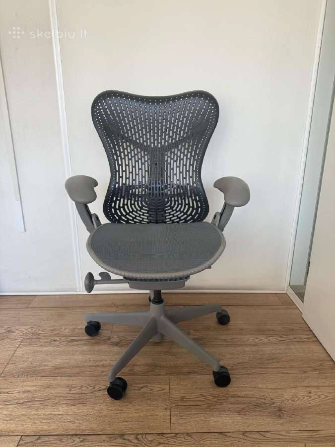Herman Miller Mirra Ligtgrey Black