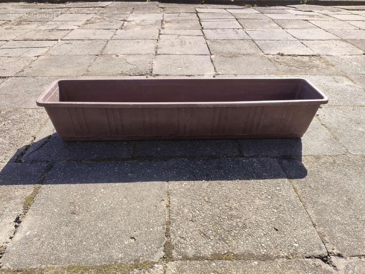 Plastikinis gėlių lovelis / vazonas.ilgis 78cm