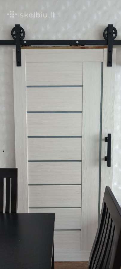 Stumdomos durys 90x200cm su sistema