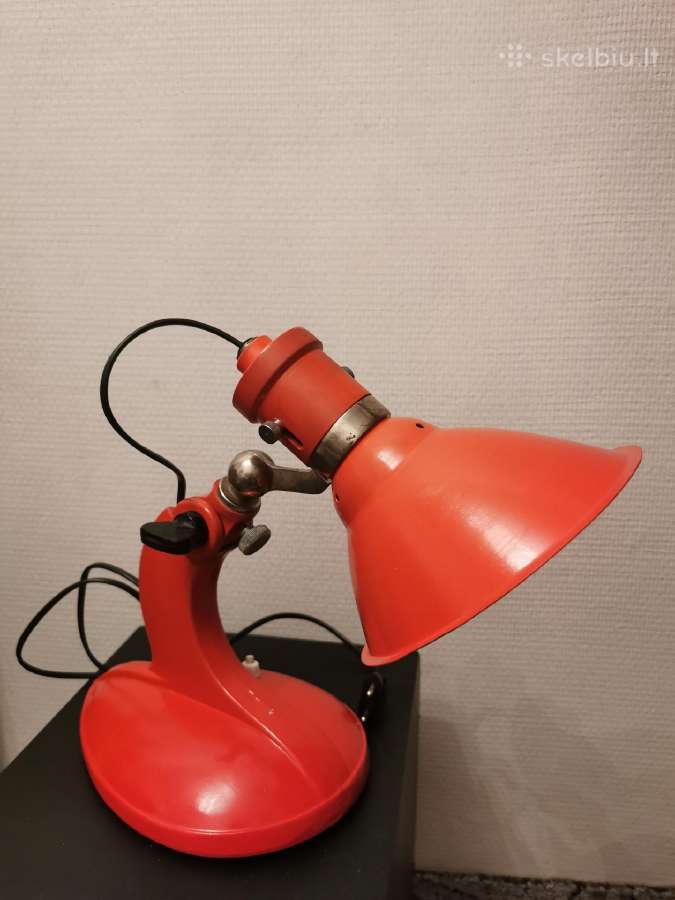 Vintažinė stalinė lempa