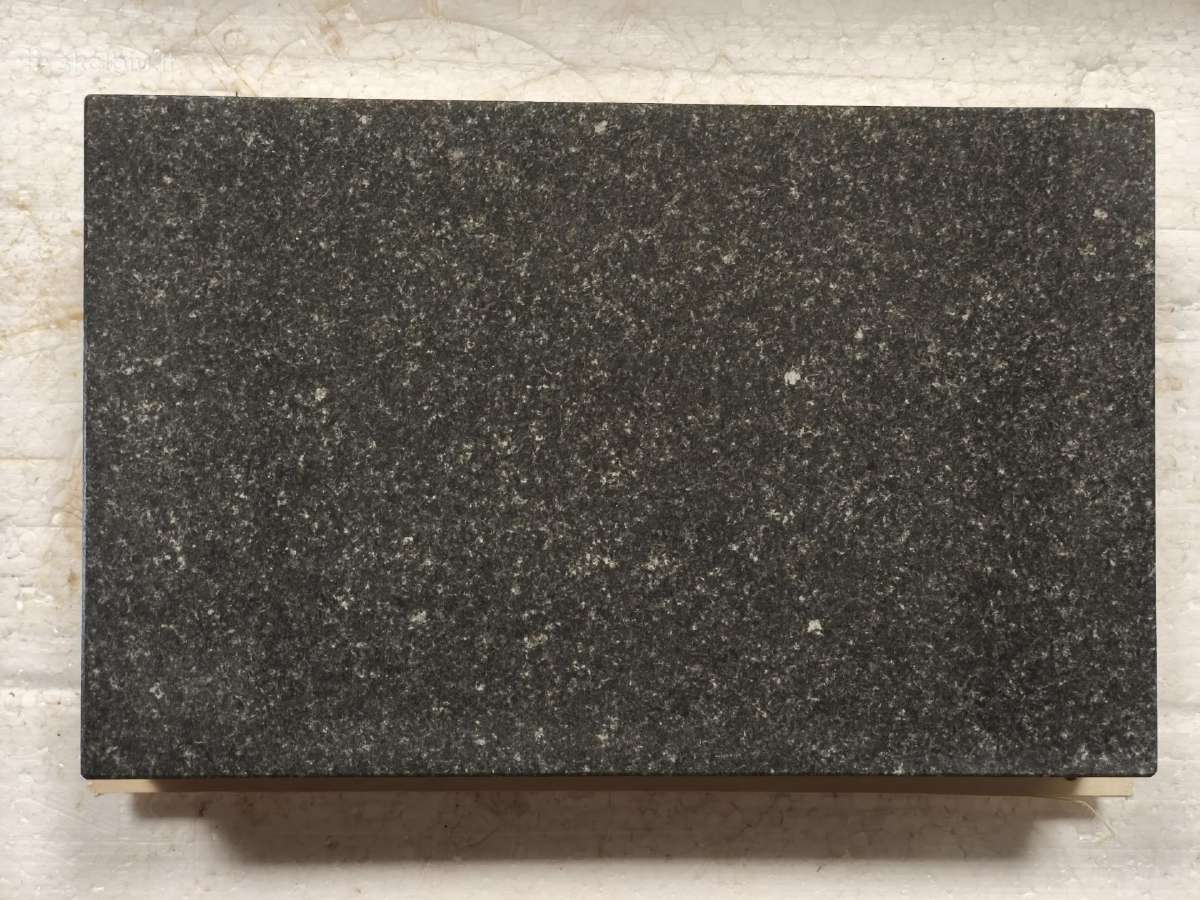 Granitinė plyta