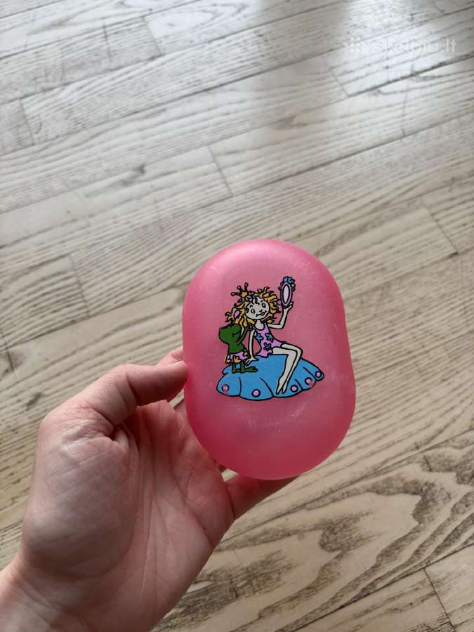 Plastikinė muilo dėžutė