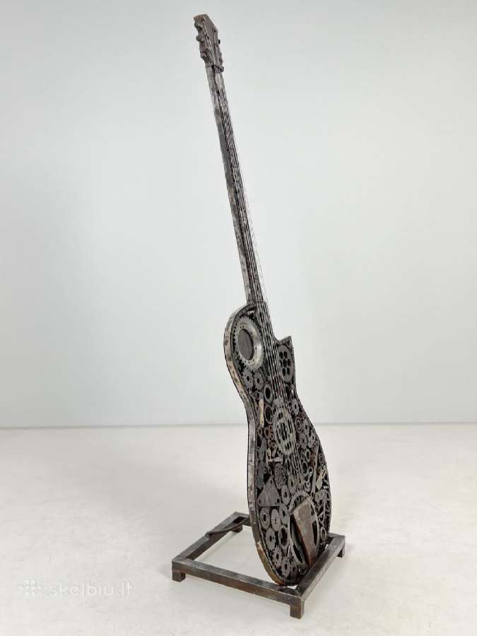 Metalinė steampunk stiliaus gitaros skulptūra - nuotraukos Nr. 9
