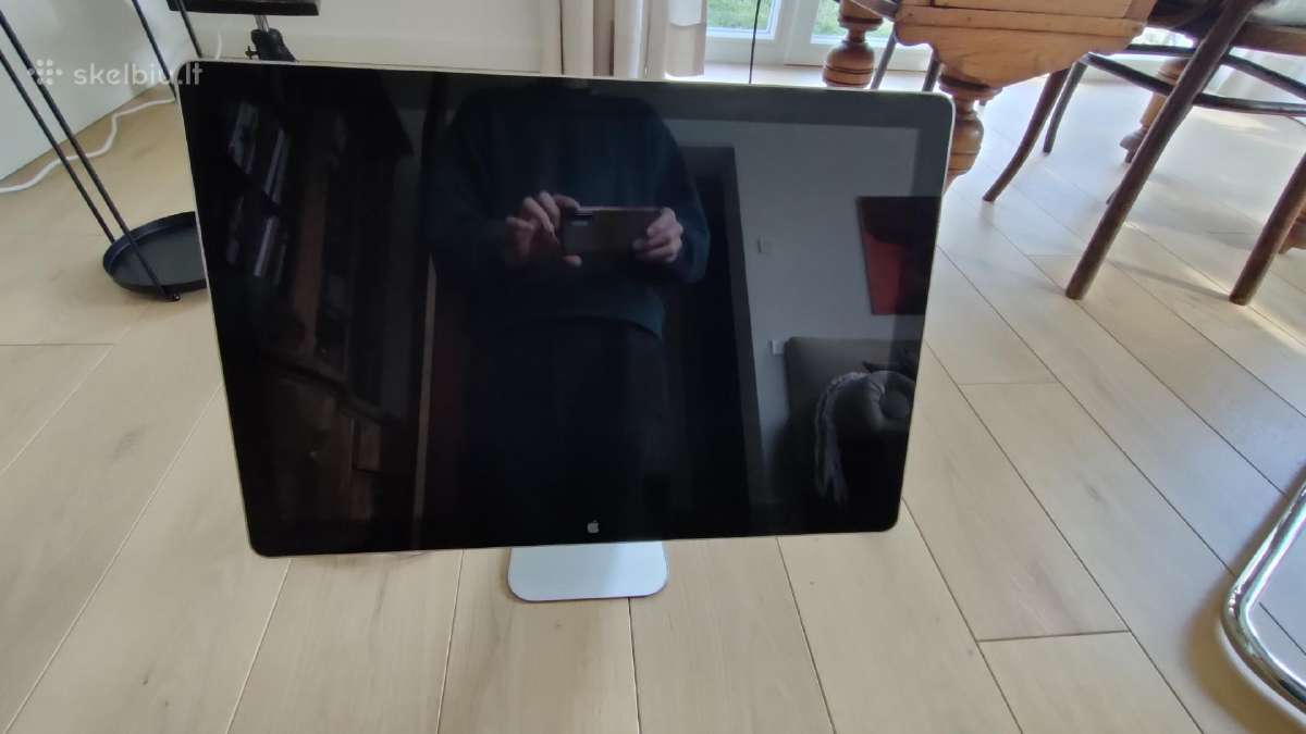 Apple LED Cinema Display monitorius 24"