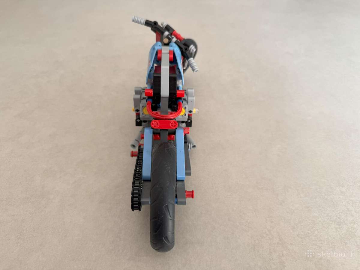 Lego Technic: Gatvinis Motociklas 42036 - nuotraukos Nr. 5