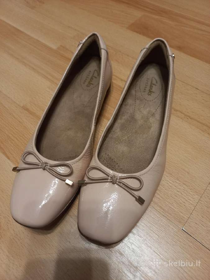 Clarks artisan balerinos
