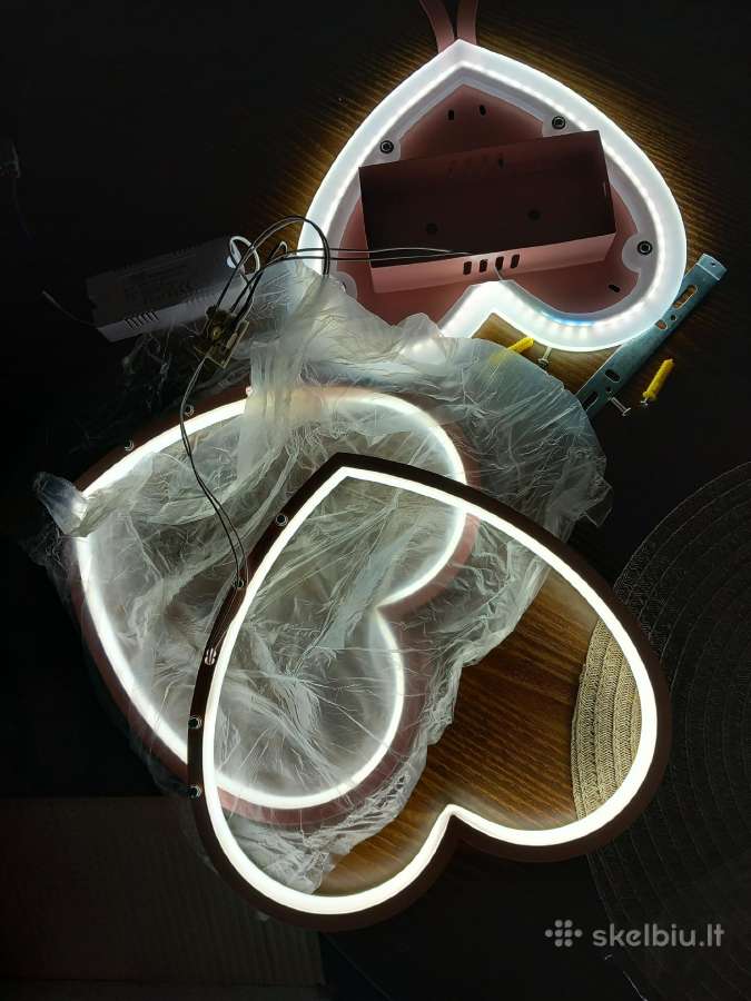 LED lempa drugelis - nuotraukos Nr. 9