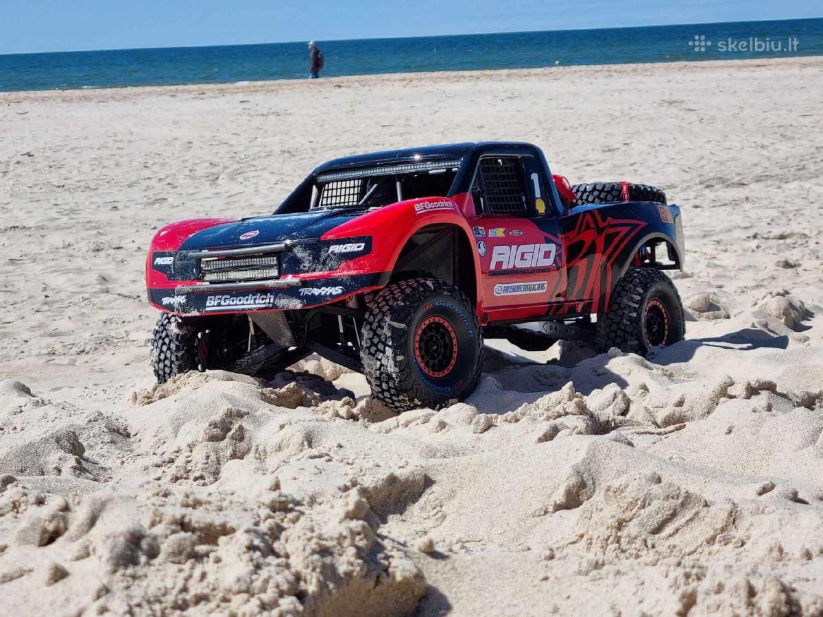 Traxxas udr