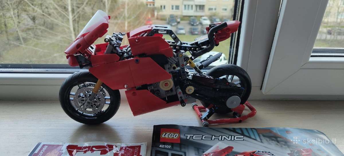 Lego Ducati Panigale #42107 - nuotraukos Nr. 2