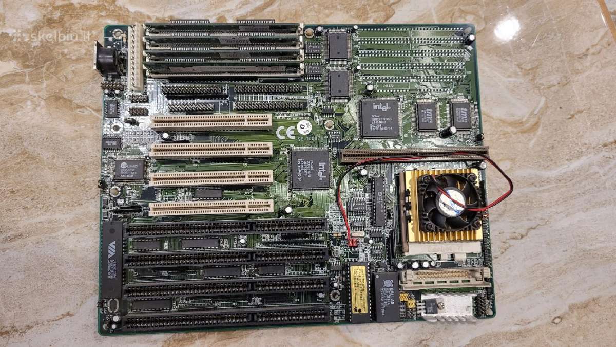 Vintažinės pc motininės plokštės - nuotraukos Nr. 2