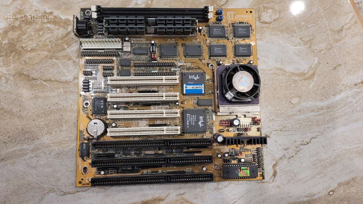 Vintažinės pc motininės plokštės