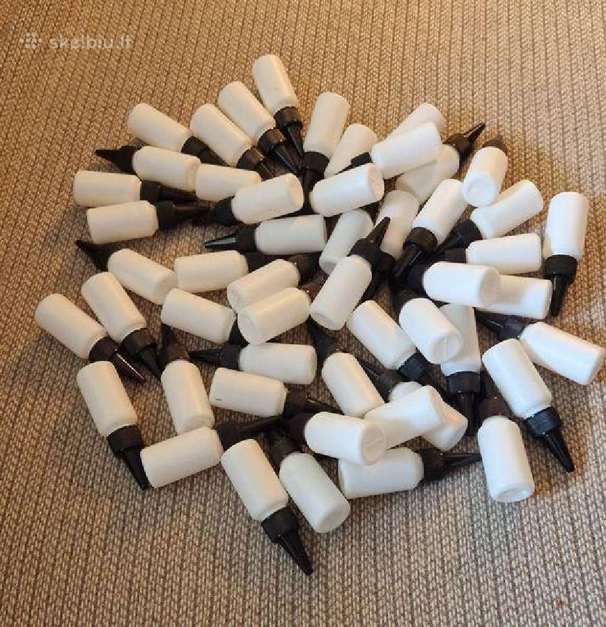 Plastikiniai buteliukai su aplikatoriais