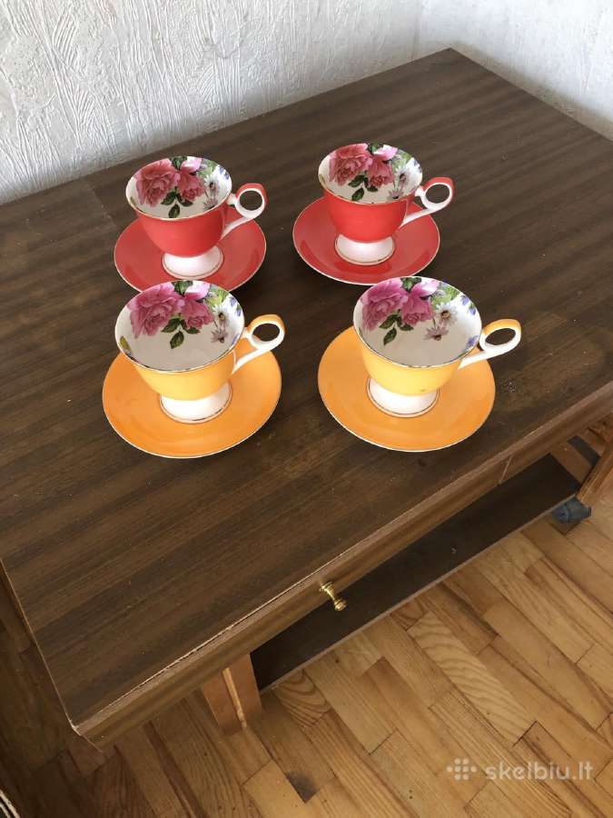 Kavos puoduku komplektas