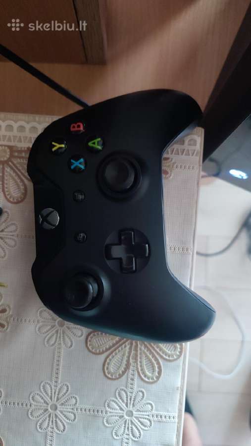 Xbox One su daug zaidimu. - nuotraukos Nr. 2
