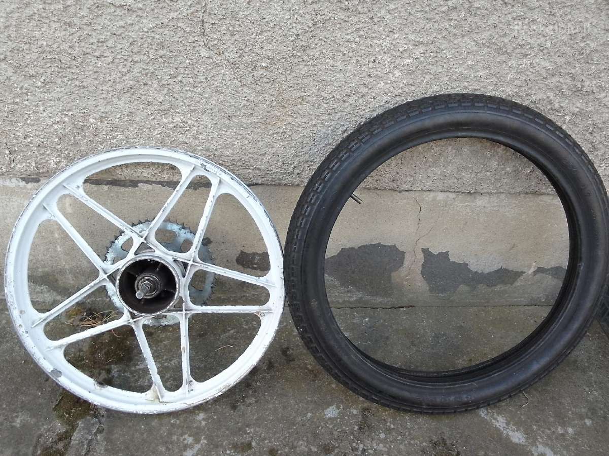 Nauja motorinio dviračio padanga su kamera ir ratu - nuotraukos Nr. 5