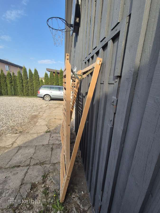 Lovos grotelės. Vienų grotelių matmenys: 89 an195.