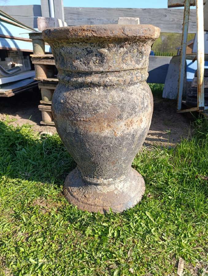 Ankstesniųjų laikų metalinė dėžė
