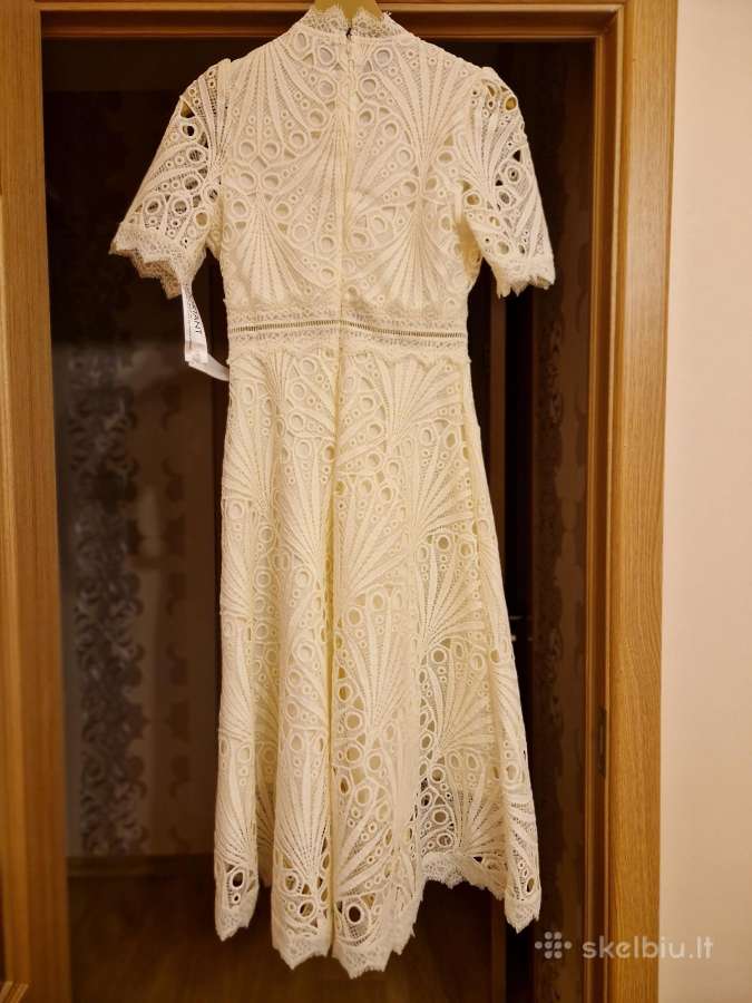 Parduodama nauja suknelė