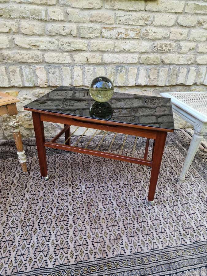 Vintažinis mid century tikmedžio kavos staliukas - nuotraukos Nr. 8
