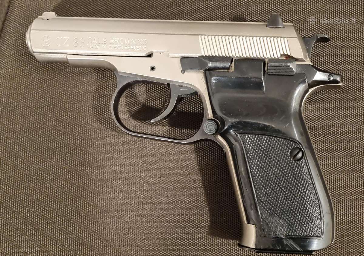 Cz 83 su Gedimino stulpais - nuotraukos Nr. 2