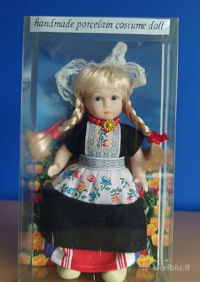 Kolekcinė porceliano lėlė