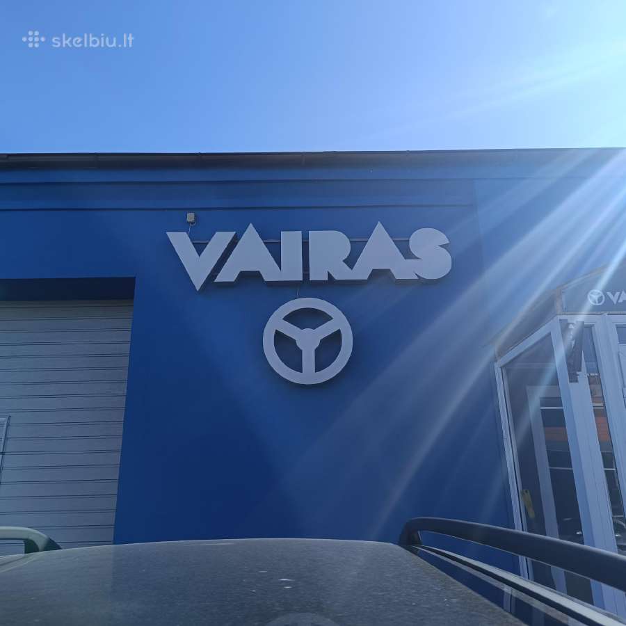 Automechanikas, autoelektrikas.