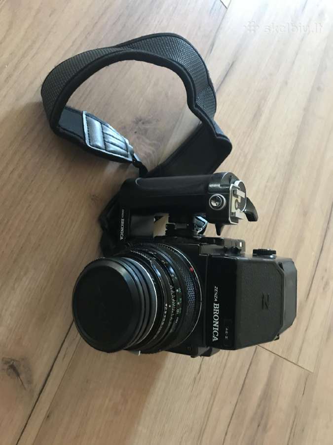 Bronica etrsi vidutinis formatas
