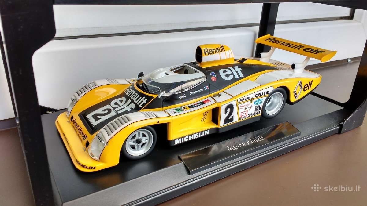 Alpine Renault A422b