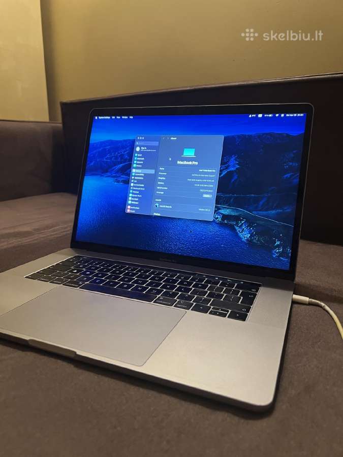 MacBook Pro 15" i7 Intel/16gb/ 512gb