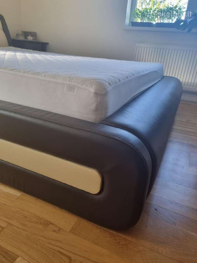 Dvigulė natūralios odos lova 160x200 be čiužinio - nuotraukos Nr. 2