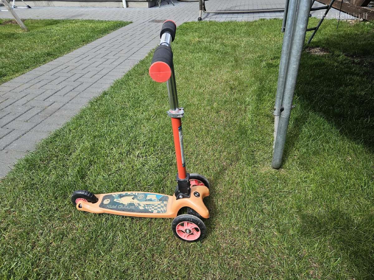 Vaikiškas paspirtukas