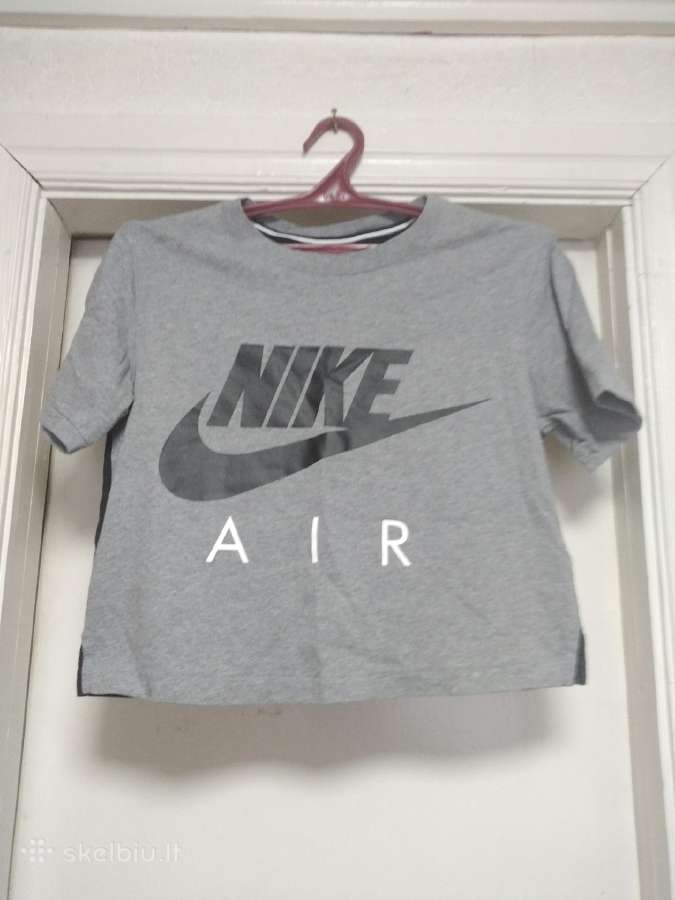 Nike nauja mot .palaidinė