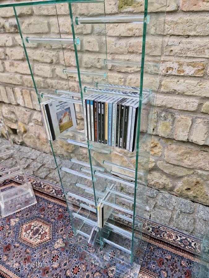 Vintažinės poliakrilo/stiklo CD lentynos - nuotraukos Nr. 23