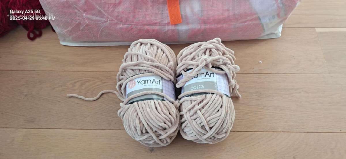Yarnart Dolce velvetiniai siūlai - nuotraukos Nr. 5
