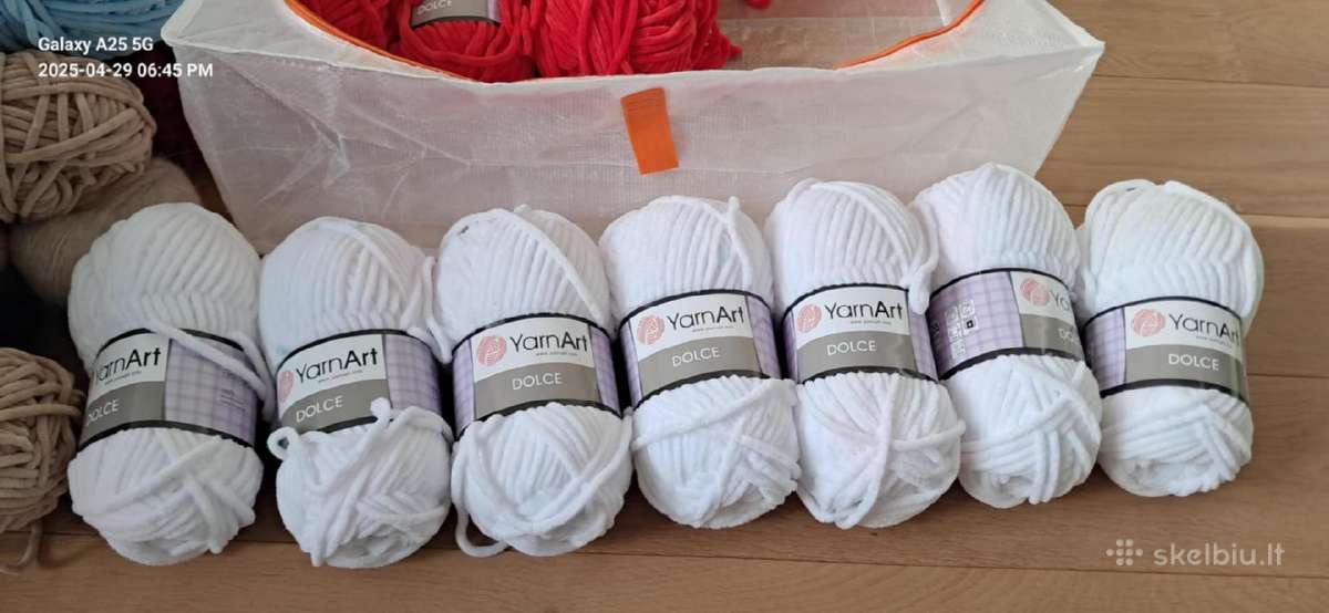 Yarnart Dolce velvetiniai siūlai