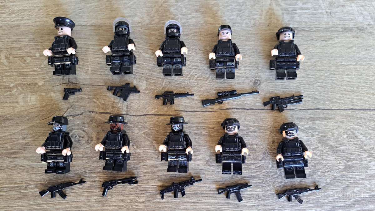 Lego Brickmanija minifigureliu analogas - nuotraukos Nr. 13