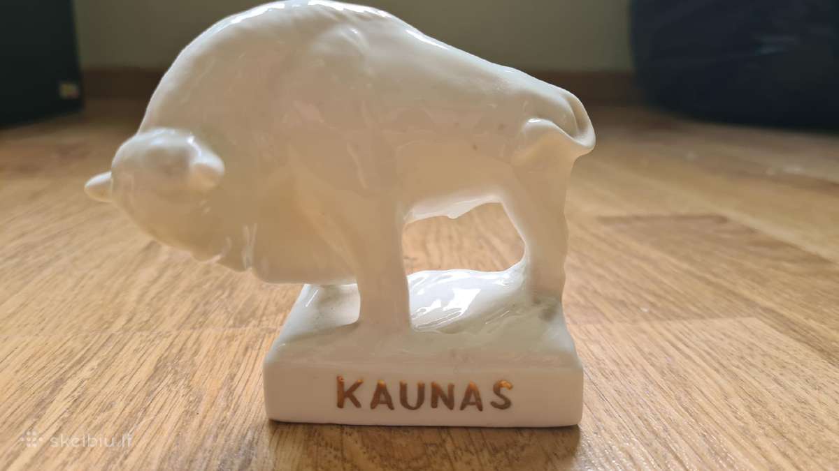 Stumbro statulėlė su užrašu "Kaunas"