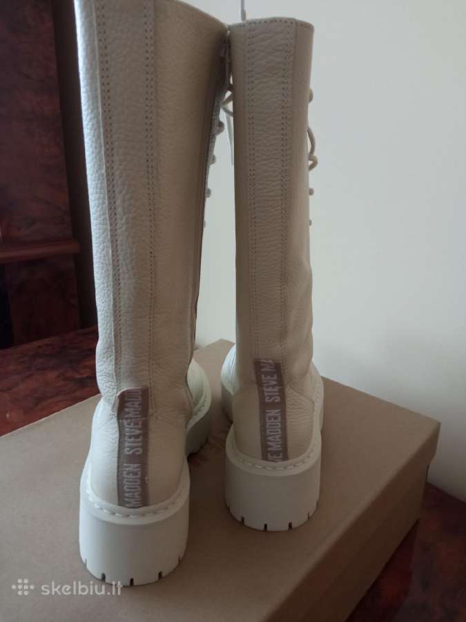 Steve Madden vroom boots