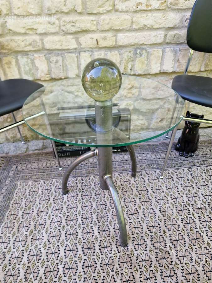 Vintažinis Mid Century Bauhaus st kavos staliukas