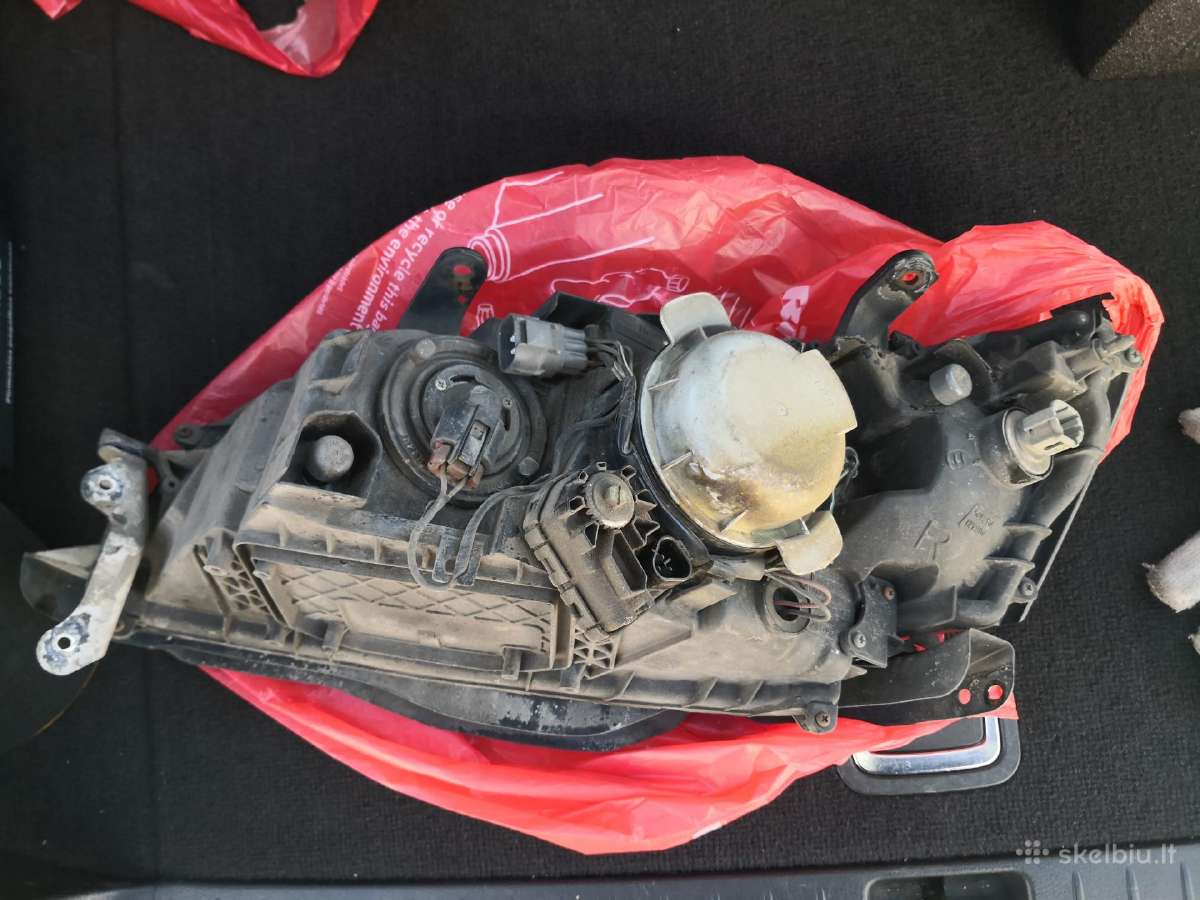 Subaru Outback 2004m.(3 kartos) priekinis žibintas - nuotraukos Nr. 2