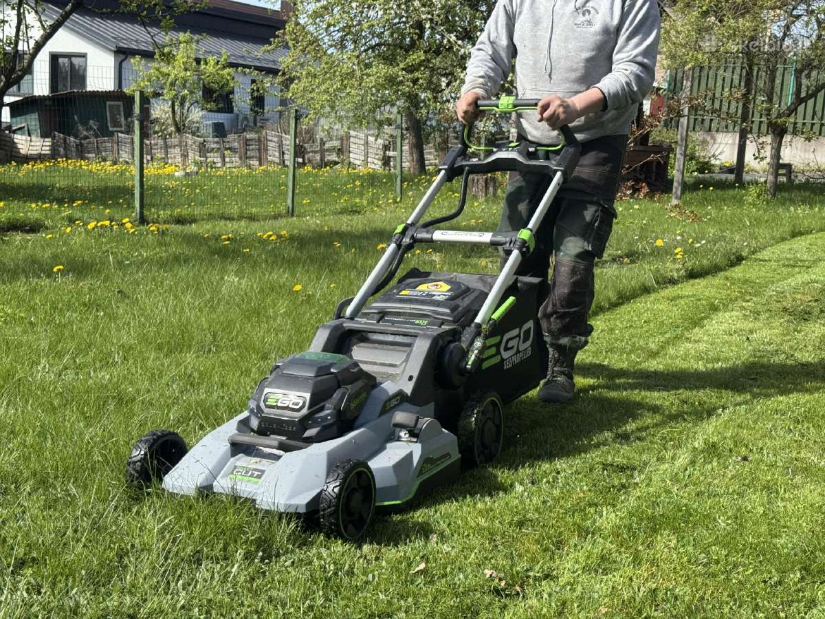 Žolės pjovimas ir aplinkos priežiūra Vilniuje - nuotraukos Nr. 7