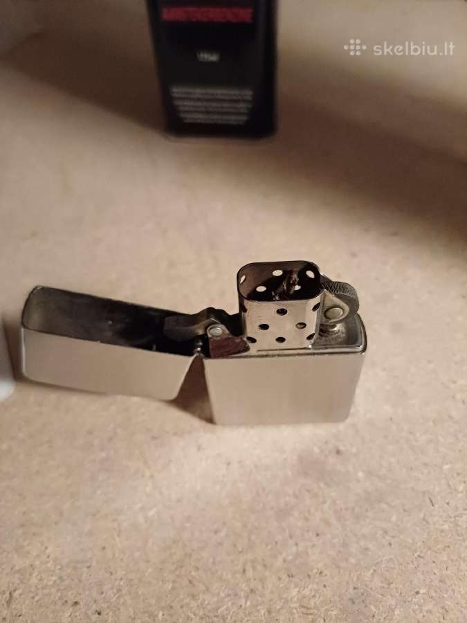 Zippo su priedais - nuotraukos Nr. 3
