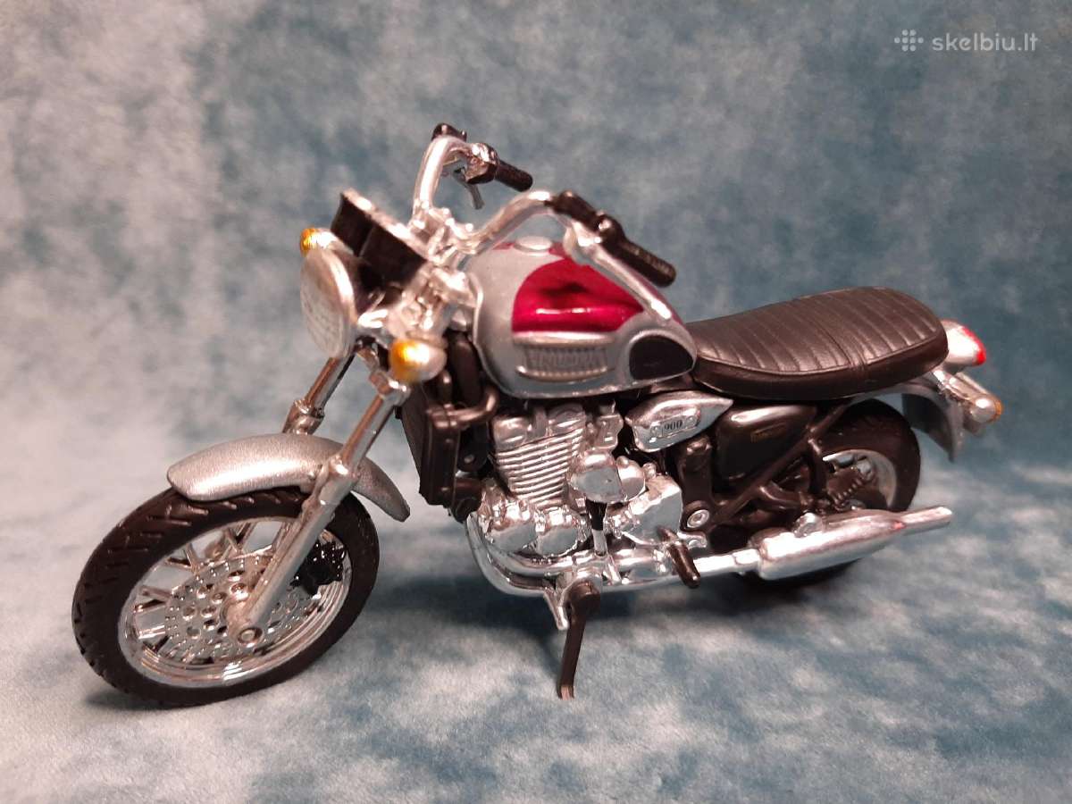 1:18 Triumph 900, Maisto