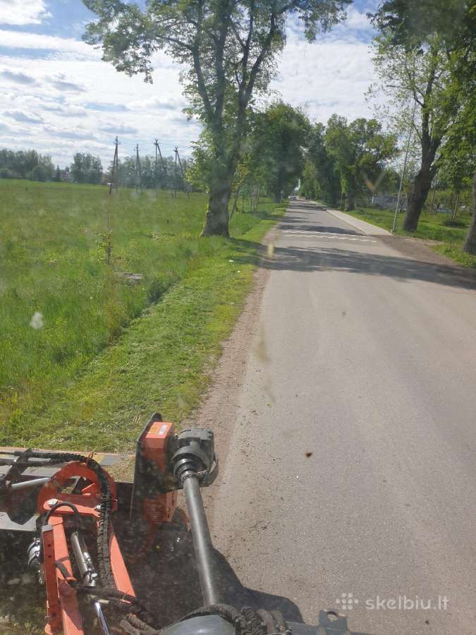 Pjauname aukšta žolę su traktorium, mulčiavims - nuotraukos Nr. 29