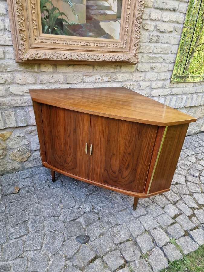 Vintažinė mid century riešuto kampinė spintelė - nuotraukos Nr. 5