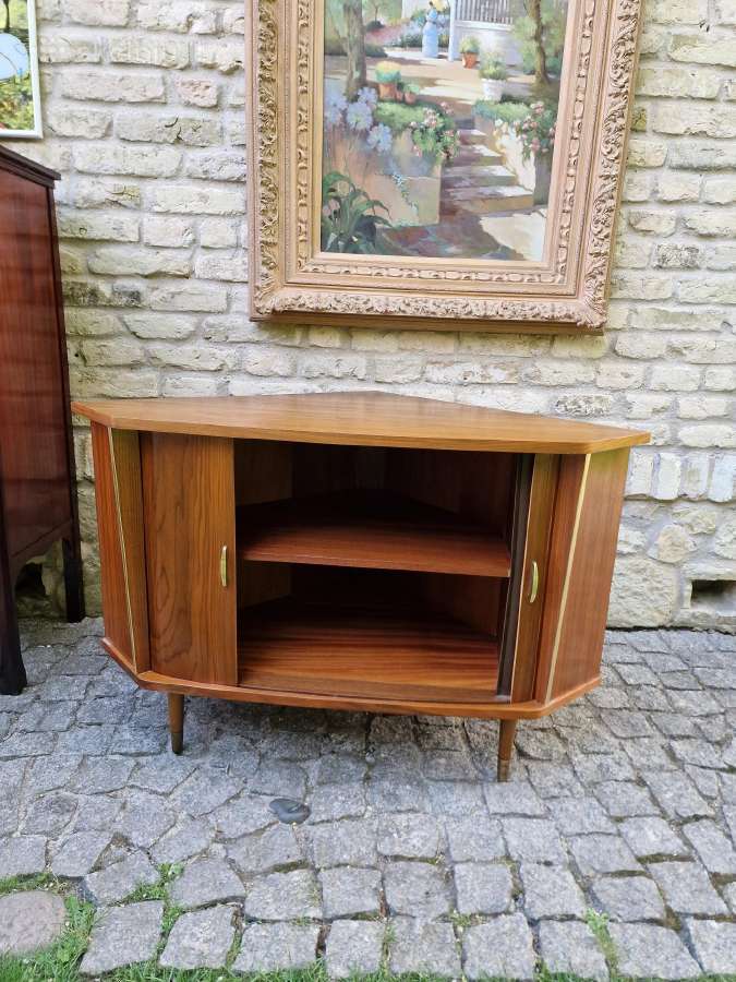 Vintažinė mid century riešuto kampinė spintelė - nuotraukos Nr. 13